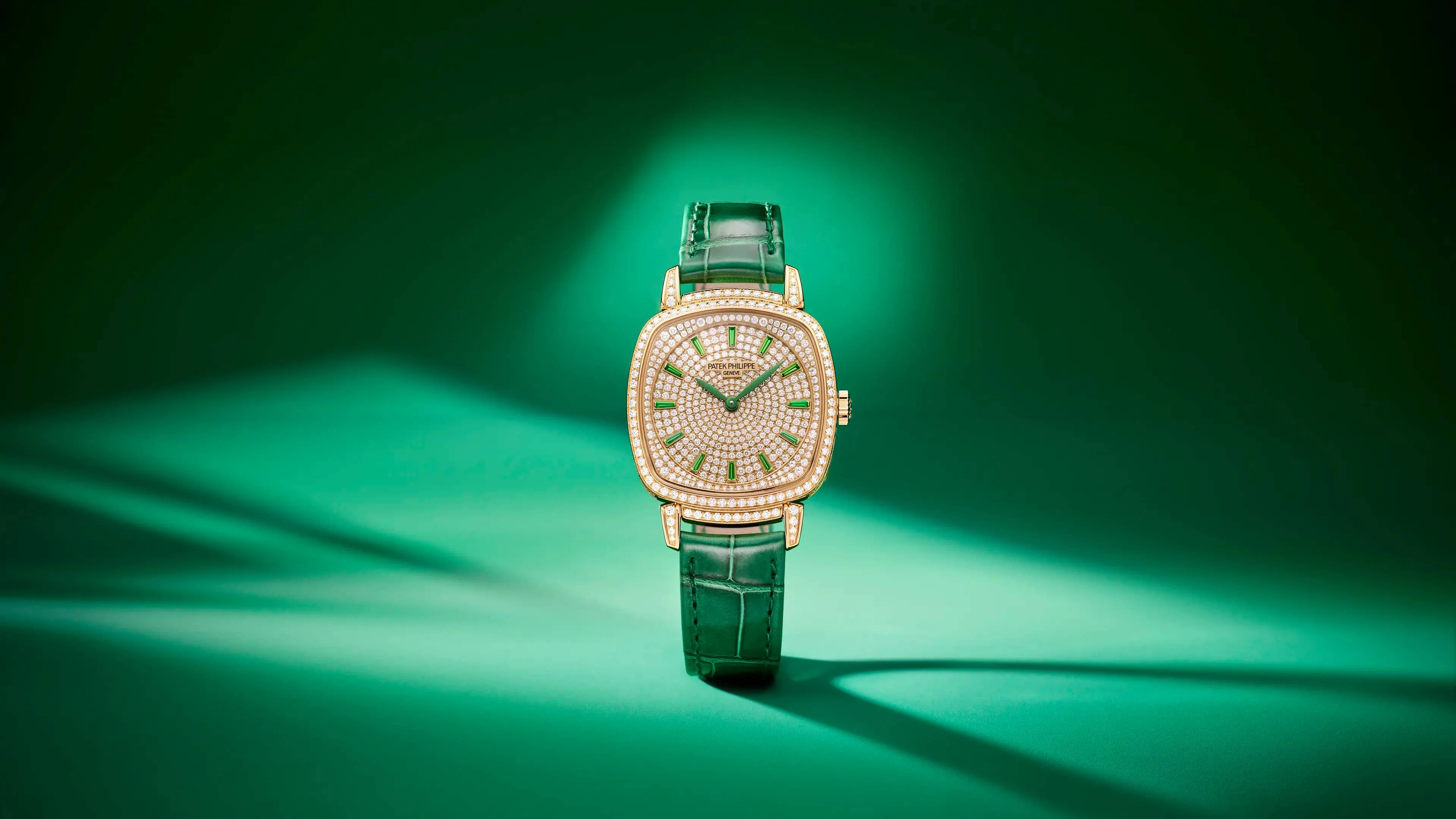 Patek Philippe Gondolo Ladies First 7043/250R-001 mit Diamantbesatz, Tsavorit-Indizes und grünem Alligatorlederarmband