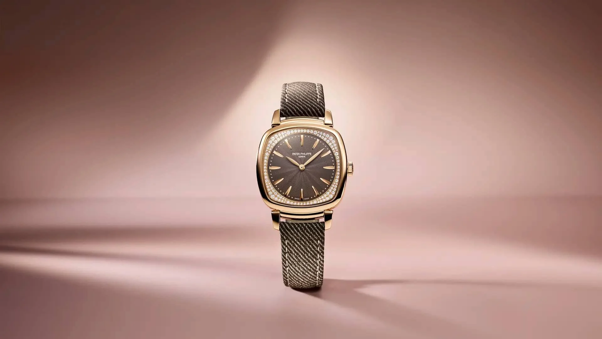 Patek Philippe Gondolo Ladies First 7043R-001 mit kastanienbraunem Zifferblatt und Armband