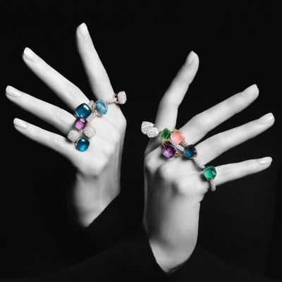 Farbe ist ein Statement – und Sie entscheiden, wie mutig es sein darf. ✨
Die Nudo Kollektion von @pomellato  zelebriert die pure Schönheit „nackter“ Edelsteine – befreit von klassischen Fassungen, um ihr Leuchten in den Mittelpunkt zu stellen. Ikonisch, modern und unverkennbar mailändisch.
Ob als ausdrucksstarker Nudo Toi et Moi mit London Blue Topas und Diamant-Pavé, als kostbares Nudo with Diamonds, funkelnder Solitaire oder als farbenfroher Klassiker mit Rosenquarz, Chalcedon oder Amethyst – jeder Ring erzählt Ihre persönliche Geschichte.
Tragen Sie ihn solo als kraftvolles Statement oder kombinieren Sie mehrere Ringe zu Ihrem ganz eigenen Farb-Mosaik. 💙💜🤍💚🩷
#Pomellato #NudoKollektion #JuwelierGadebusch #köln