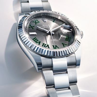Die @rolex  Datejust. Sie zeigt das Datum an, das Sie zu etwas ganz Besonderem machen. In Edelstahl Oystersteel und Weißgold. Schiefergraues Zifferblatt mit Radialschliff und römischen Ziffern. Oyster-Band mit Oysterclasp-Faltschließe und dem exklusiven Easylink-Verlängerungs­system. Markante geriffelte Lünette in Gold. Die ikonische Zykloplupe vergrößert das besondere Datum, das dank Ihnen unvergesslich wird. 41 mm, Kaliber 3235.#Rolex #Datejust #OfficialRolexRetailer #JuwelierGadebusch #Köln