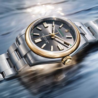 Kraft, Schlichtheit und Eleganz. Die neue @rolex  Oyster Perpetual 41 in Rolesor gelb mit einem Oyster-Band und schiefergrauem Zifferblatt würdigt das 100-jährige Jubiläum der Oyster.#Rolex #OysterPerpetual #WatchesAndWonders2026 #JuwelierGadebusch #Köln