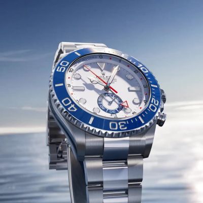 Der Regatta-Chronograph à la Rolex feiert – puristisch, vereinfacht und modernisiert mit besserer Ablesbarkeit – sein großes Comeback mit der @rolex  Yacht‑Master II der neuen Generation.#Rolex #YachtMasterII #WatchesAndWonders2026 #JuwelierGadebusch #köln