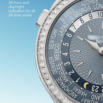 Die Welt am Handgelenk – in ihrer schönsten Form. 🌍💙
Mit der @patekphilippe  World Time Ref. 7130G-016 vereinen sich höchste Uhrmacherkunst und feminine Eleganz zu einem außergewöhnlichen Zeitmesser für Frauen, die überall zu Hause sind.
Das von Hand guillochierte blaugraue Zifferblatt mit feinem Flechtmuster harmoniert perfekt mit der Weltzeit-Anzeige für 24 Zeitzonen und wird von einem funkelnden, mit Diamanten besetzten Weißgoldgehäuse stilvoll eingerahmt
Das glänzende pfauenblaue Alligatorlederarmband greift die edlen Farbtöne des Zifferblatts auf und vollendet den eleganten Look. Insgesamt 89 Diamanten verleihen dieser Komplikation ihren unverwechselbaren Charakter.
Ein Meisterwerk für Frauen, die die Welt entdecken – mit Stil, Präzision und zeitloser Eleganz. 
#PatekPhilippe #PatekTime #Complications #JuwelierGadebusch #köln