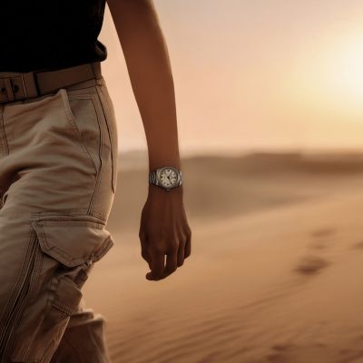 Erleben Sie die Ranger mit einem satinierten 36-mm-Edelstahlgehäuse und einem Edelstahlband für zeitlosen Stil und robuste Leistung. 
@tudorwatch
#TudorWatch #BornToDare #Ranger #TudorBoutiqueKöln