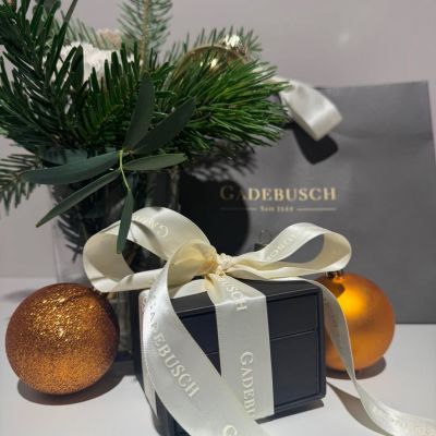 Ein Geschenk mit Geschichte – traditionell anders.✨�Die DNA-Kollektion von Gadebusch Juwelen ehrt starke Figuren wie die Heilige Ursula. Schmuckstücke, die Kölns Geschichte und Charakter tragen – perfekt als besonderes Weihnachtsgeschenk. 🎁
#GadebuschJuwelen #DNAKollektion #TraditionellAnders #Geschenkidee #JuwelierGadebusch #Köln