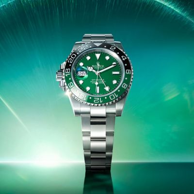 Das erste @rolex  Zifferblatt aus Hightech-Keramik. Diese Cerachrom-Komponente in Grün ist exklusiv an der Oyster Perpetual GMT‑Master II in 18 Karat Weißgold mit Aufzugskrone an der linken Seite des Gehäuses zu finden.
#Rolex #GMTMasterII #OfficialRolexRetailer #JuwelierGadebusch #köln