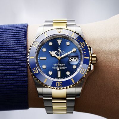 Die Referenz unter den Taucheruhren. @rolex  Submariner Date in Edelstahl Oystersteel und Gelbgold mit einem Gehäuse von 41 mm, einem königsblauen Zifferblatt und einem Oyster-Band.
#Rolex #SubmarinerDate #OfficialRolexRetailer #JuwelierGadebusch #Köln