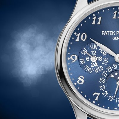Zeitlos. Präzise. Ikonisch.

Der Ewige Kalender von @patekphilippe  vereint technische Raffinesse mit zeitloser Eleganz. Das extraflache Automatikkaliber 240 Q trifft auf ein klassisches Calatrava-Gehäuse aus Weißgold und ein tiefblaues Sonnenschliff-Zifferblatt mit aufgesetzten Breguet-Ziffern.

Ein Meisterwerk der Uhrmacherkunst. #PatekPhilippe #GrandComplications #JuwelierGadebusch #Köln