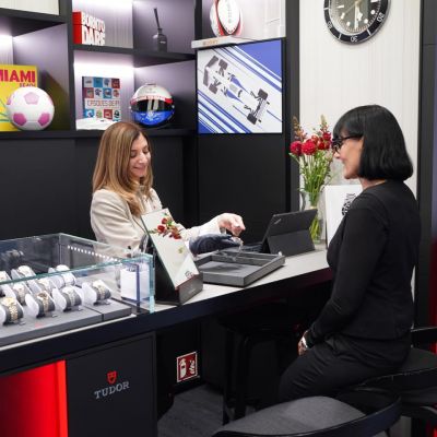 Unsere Leidenschaft ist es Ihnen unsere Uhren zu präsentieren. Mit dem Ziel das perfekte Modell für Sie zu finden. Ganz individuell auf Ihre Bedürfnisse abgestimmt.

#TudorWatches #BornToDare #Köln