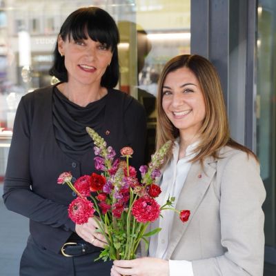 Wir feiern immer noch 5 Jahre TUDOR Boutique.🤩
Und möchten diesen Moment noch einmal nutzen, um uns von Herzen für die vergangenen Jahre mit Ihnen zu bedanken. 🥰

Wir freuen uns noch viele besondere Momente mit Ihnen zu teilen!

#TudorWatches #BornToDare #TudorBoutique #Köln